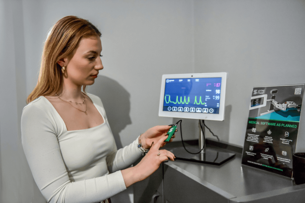 Patients Vital Parameters Monitor